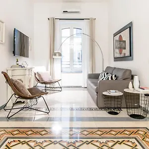 Modern Comfort, Poetic Charm , Rzym Włochy